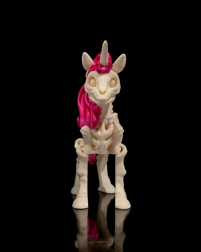 Skeletons: Expedición Mascotas
